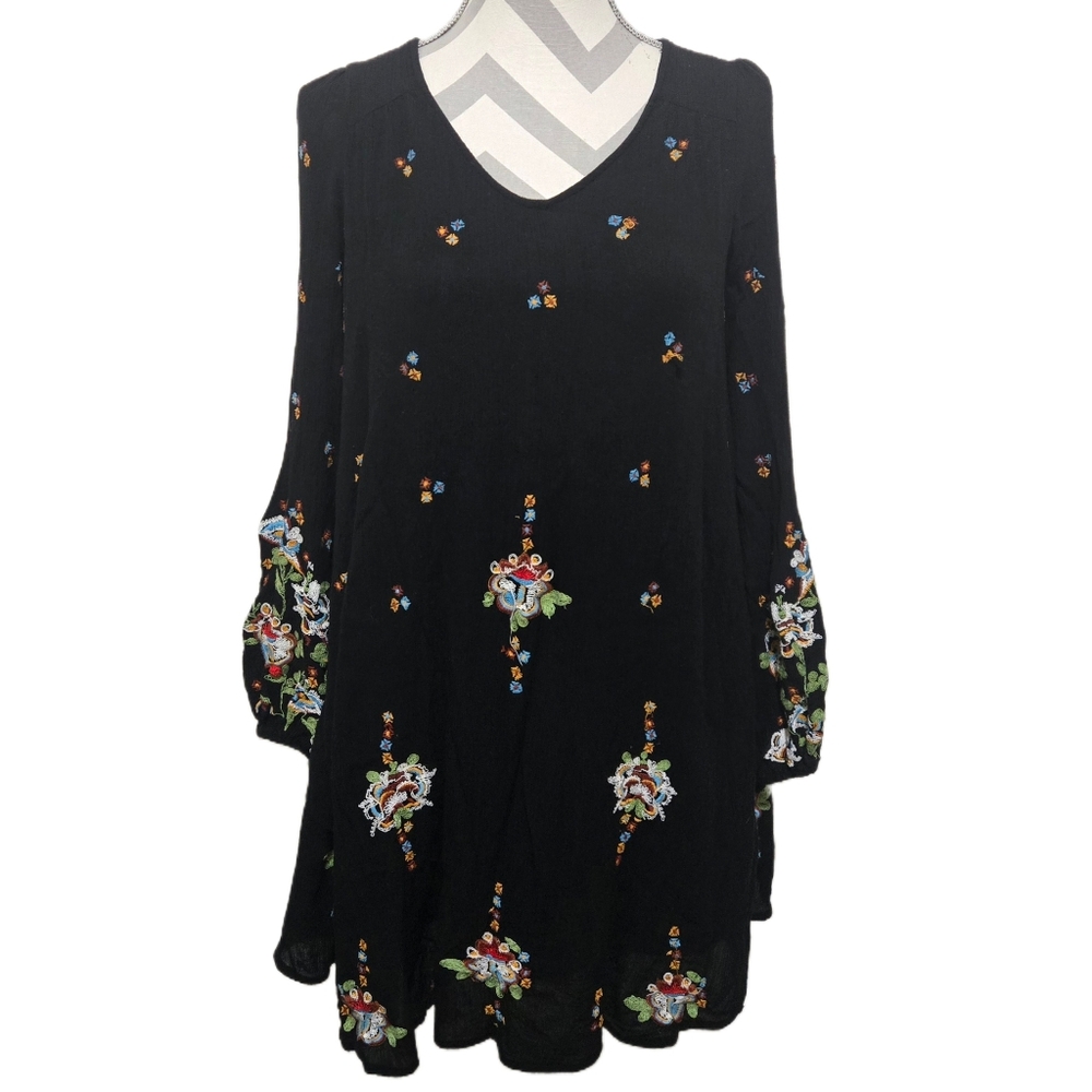 FREE PEOPLE Oxford Embroidered Mini Dress Black Floral Size Small Bohochic